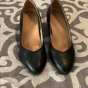 Vionic Black Leather Wedge Size 11 Antonia
